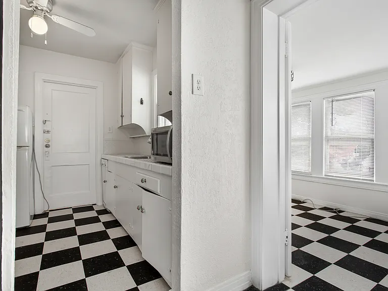 5918 La Vista Dr #3 — Photo 25