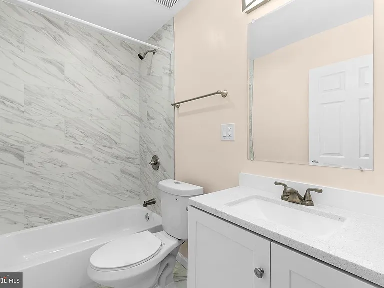 3158 Buena Vista Ter SE #1 — Photo 12
