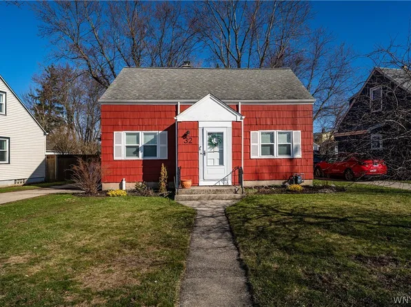 32 Parkside Ct, Buffalo, NY 14214
