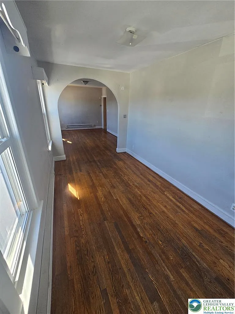 2 bed, 1.0 bath, 800 sqft, $1,450 — Photo 3