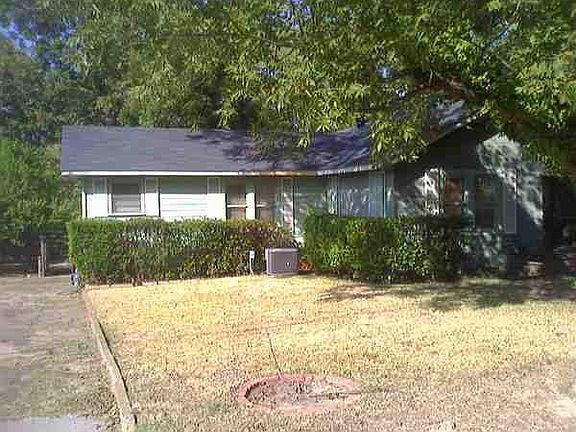 2nd image of 300 Rogers Ave