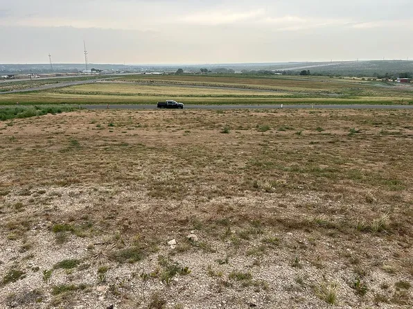 8451 Augusta Ave, Amarillo, TX 79124