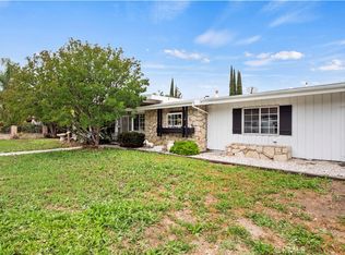 22313 Burbank Blvd, Woodland Hills, CA 91367
