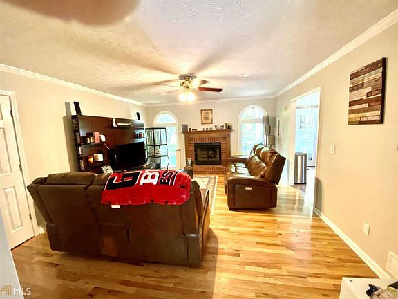 5th image of 1220 Hunters Creek Ct