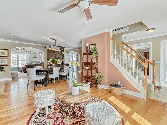 5th image of 79 Crestview Dr