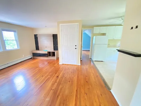 328 Oakwood Rd Floor 2, Huntington Station, NY 11746