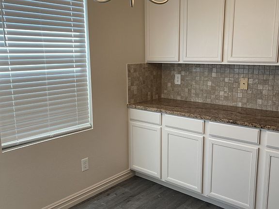 4th image of 1640 Flagstone Ln