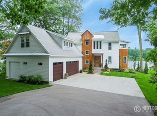 2985 Rennells Rd, Spring Lake, MI 49456