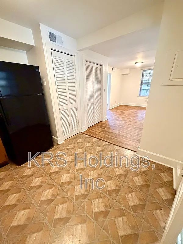 1 bed, 1.0 bath, 950 sqft, $950 — Photo 2