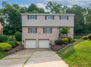 1351 Great Oak Dr, Pittsburgh, PA 15220