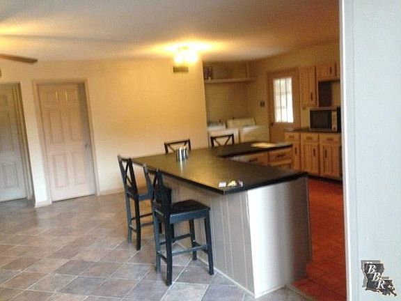 4th image of 38 Parkway Cir