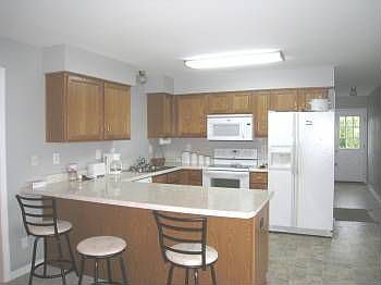 2nd image of 190 Sycamore Rd
