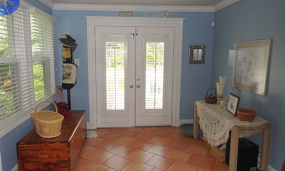 1st image of 1149 Charles St