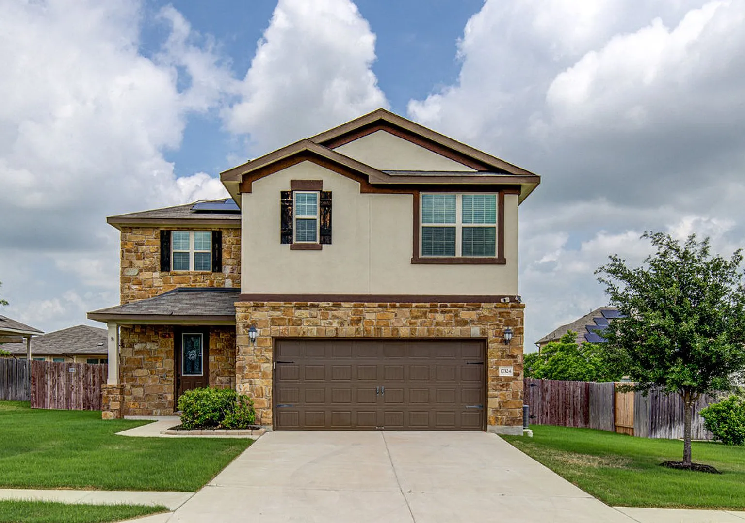 **Two Weeks Free Rent Beautiful 3 Bedroom, 2.5 Bath Energy Efficient Home In The Desirable Verona... — Photo 2