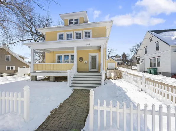 309 Park St, Mount Horeb, WI 53572