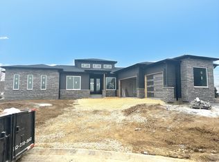 1709 Katie Ct, Davenport, IA