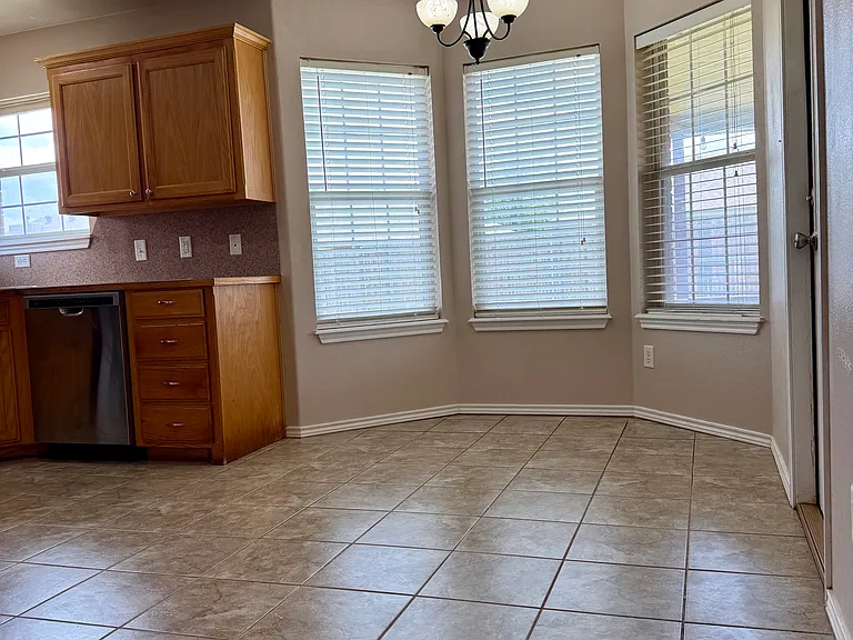 233 Sugarloaf Ave — Photo 3