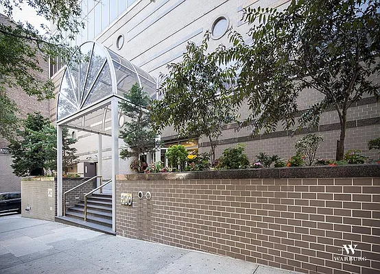 Rented by Warburg | media 22