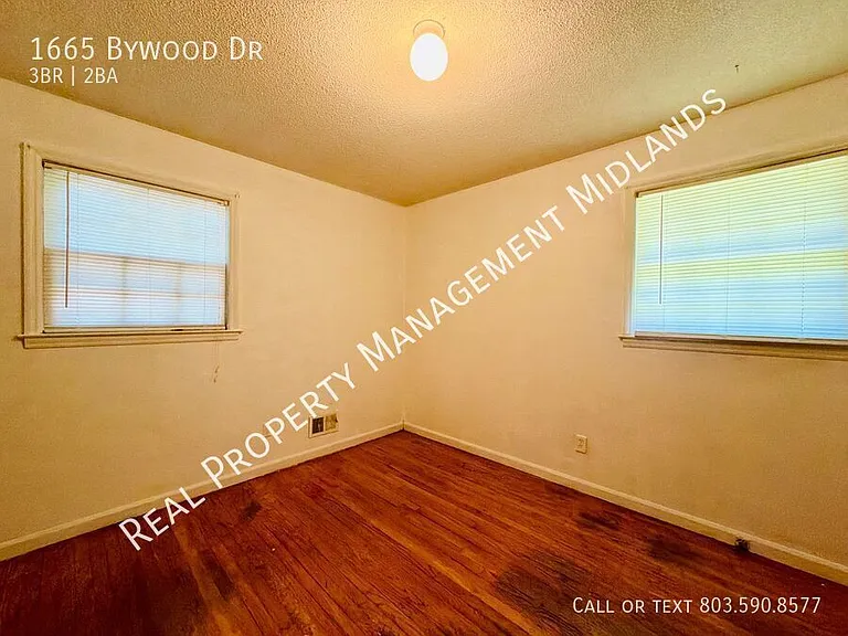 1665 Bywood Dr — Photo 7