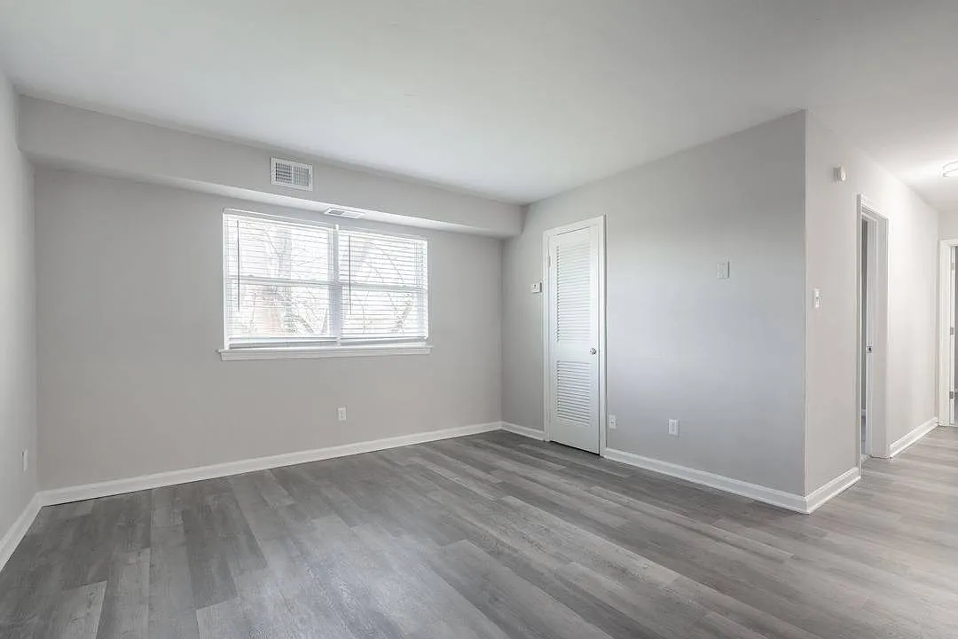 Crossroads Townhomes — Photo 3