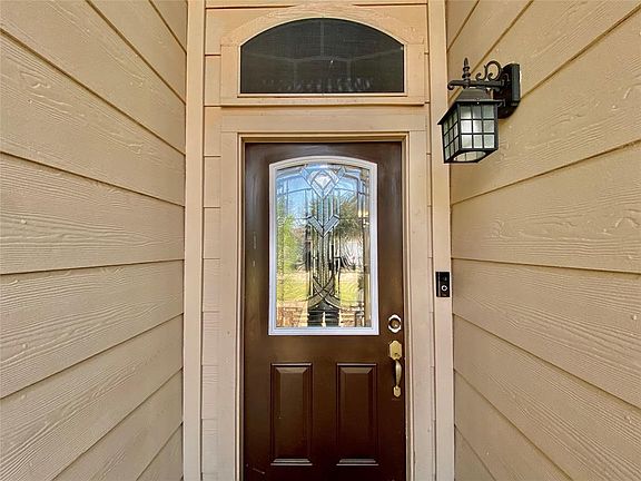 4th image of 110 E Forestwood Dr