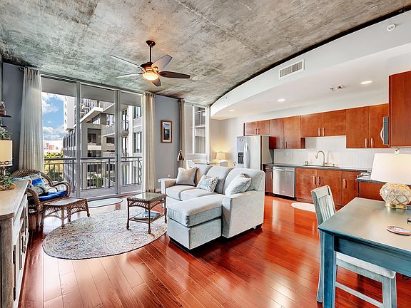 4th image of 300 S Australian Avenue #502