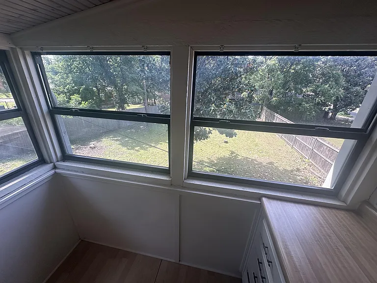 3612 N Drexel Blvd — Photo 44