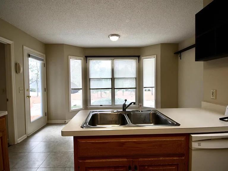 32 Westlake Pointe Dr — Photo 8
