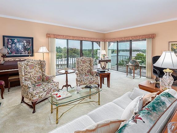 3rd image of 106 S Interlachen Ave APT 618B