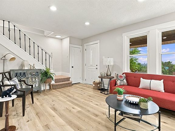 3rd image of 1152 Termon Ave