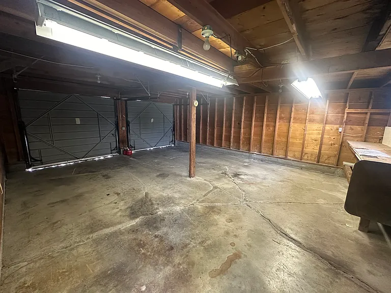 33 W Evergreen Dr — Photo 13