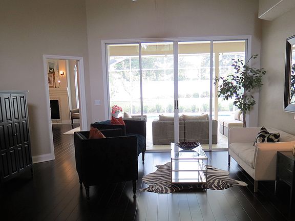 2nd image of 437 W Palm Valley Dr