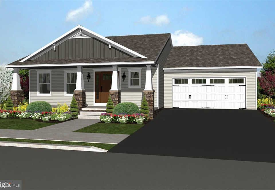 2nd image of 1700 Fairmont Dr
