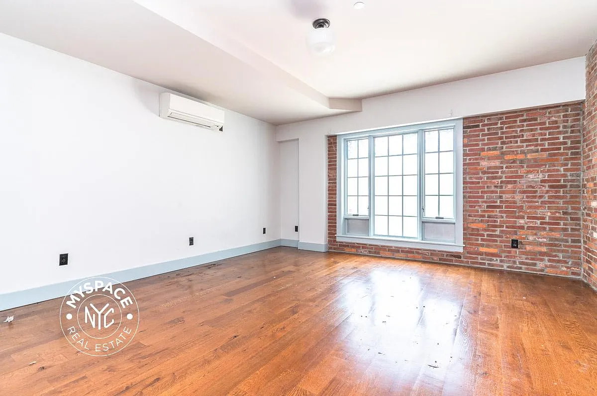 31 Brooklyn Avenue — Photo 3