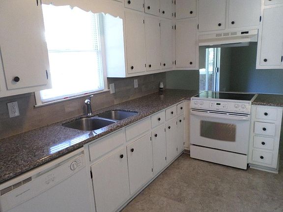 5th image of 2649 Odum St