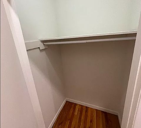 5th image of 328 E 55th St APT 6