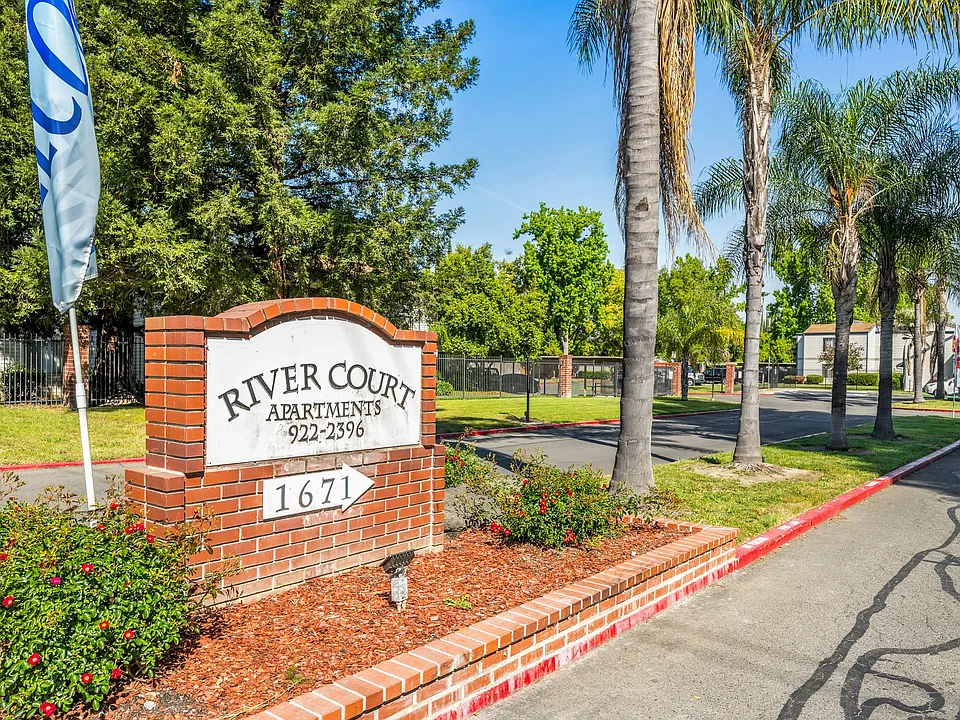 Rivercourt Apartments