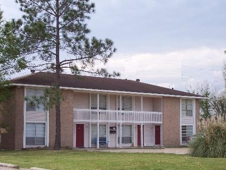 1st image of 2618 Kelli Dr APT F1