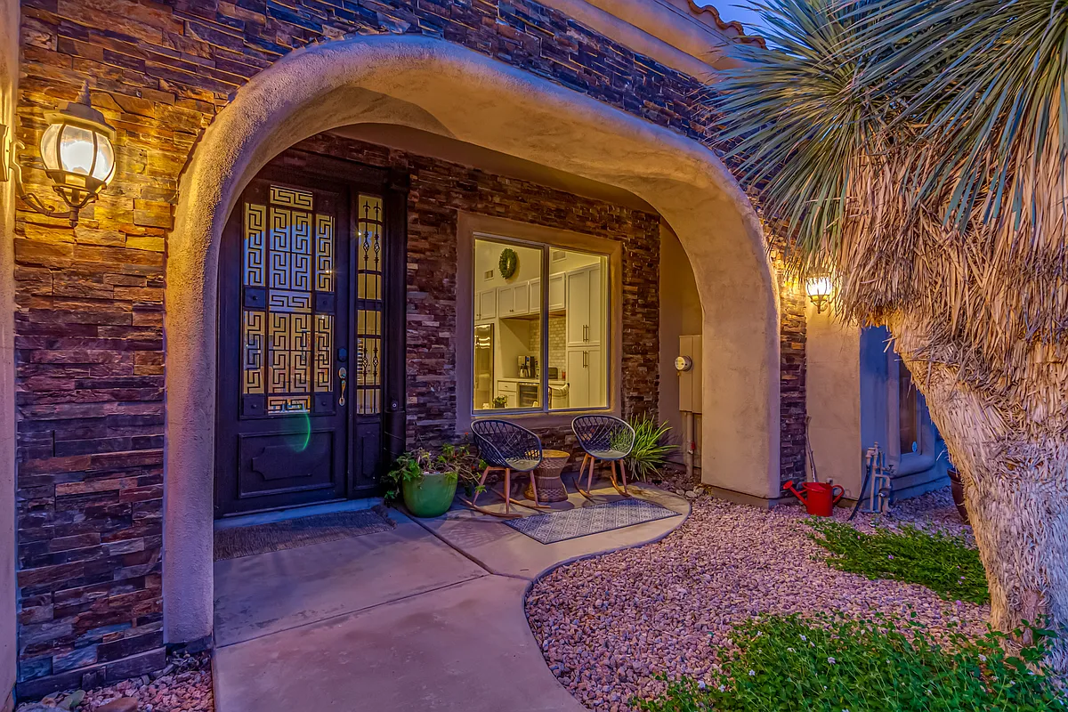 Photo 2 of 18 - 10829 N Pinto Dr - Fountain Hills, AZ Building Photo - 10829 N Pinto Dr