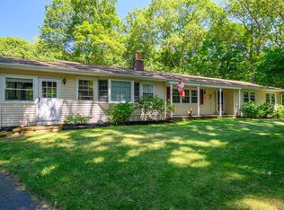 17 Jeremiah Rd, Sandy Hook, CT 06482