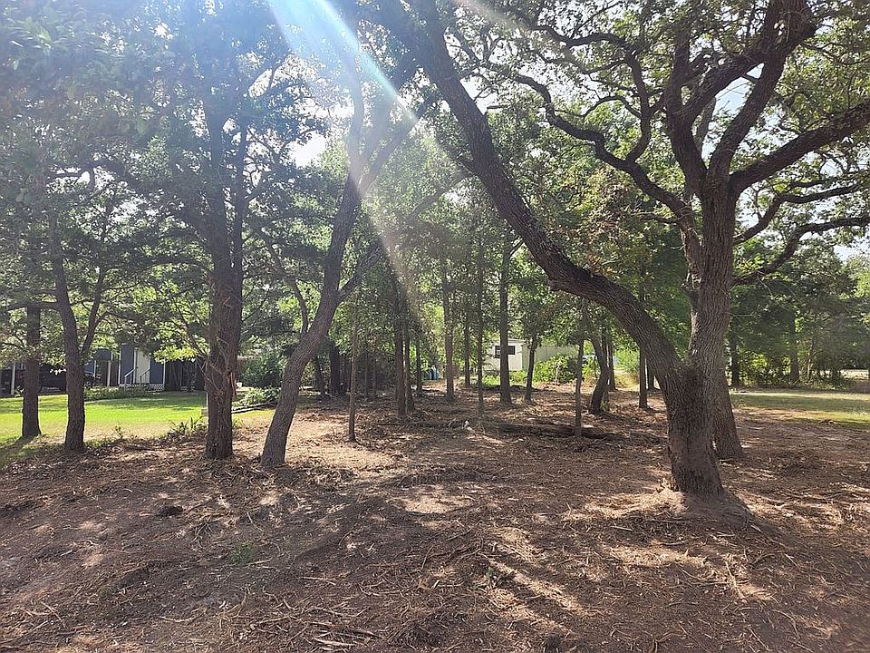 1st image of 000 Acorn Oak St