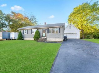 6 Doreen Dr, Westerly, RI 02891