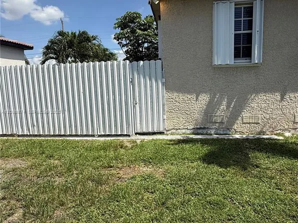 8281 SW 28th St #A, Miami, FL 33155