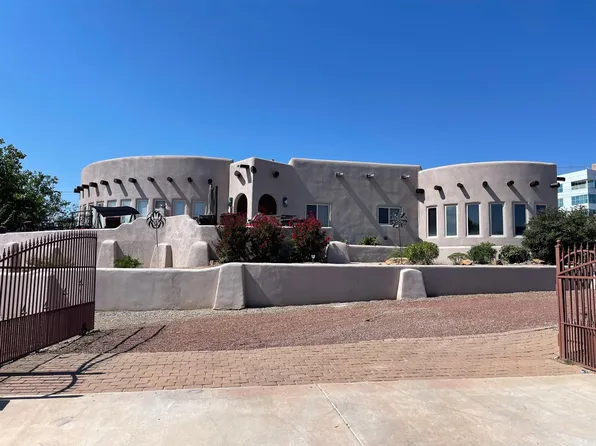 1324 N Loma Del Cielo NW, Corrales, NM 87048