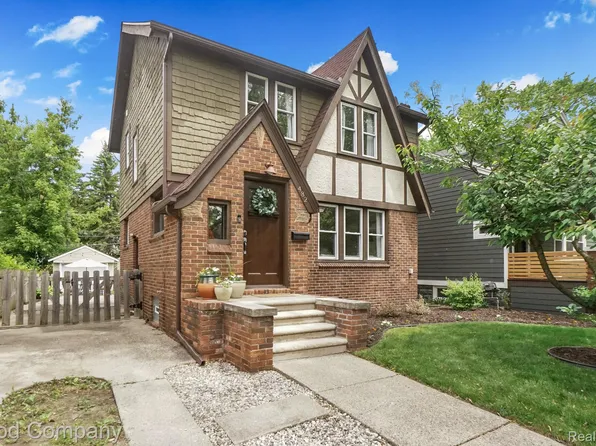 482 Pearson St, Ferndale, MI 48220