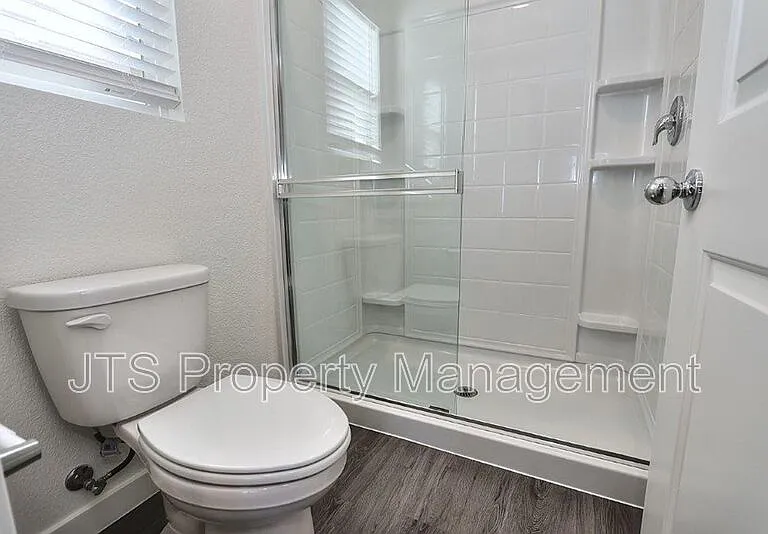 2097 Shady Tree Cir — Photo 35