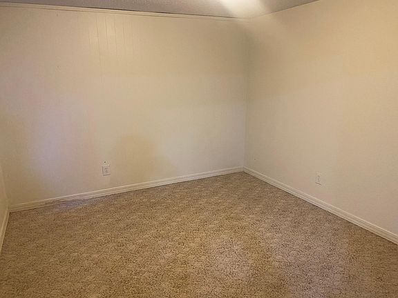 3rd image of 4408 Comanche Dr