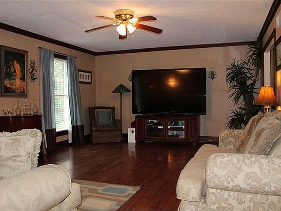 2nd image of 1360 Canonero Dr
