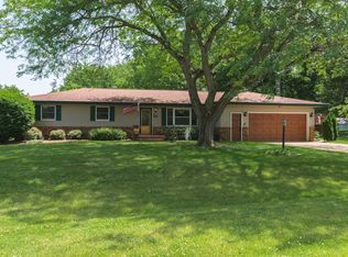 14617 Lunar Dr, Bloomington, IL 61705