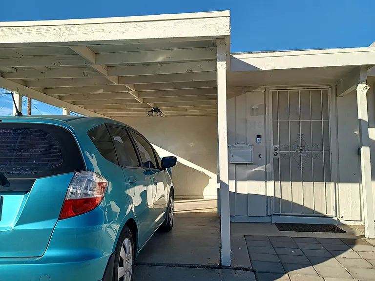 500 Slayton Dr — Photo 2